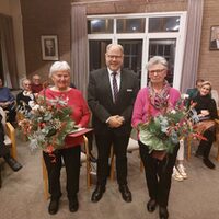 BM Cranen mit den Preisträgerinnen Erna Kempener und Waltraud Steinbrecher
